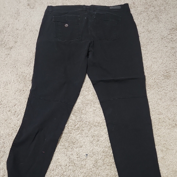 UNIONBAY Jet Black Skinny Pants - Picture 7 of 7